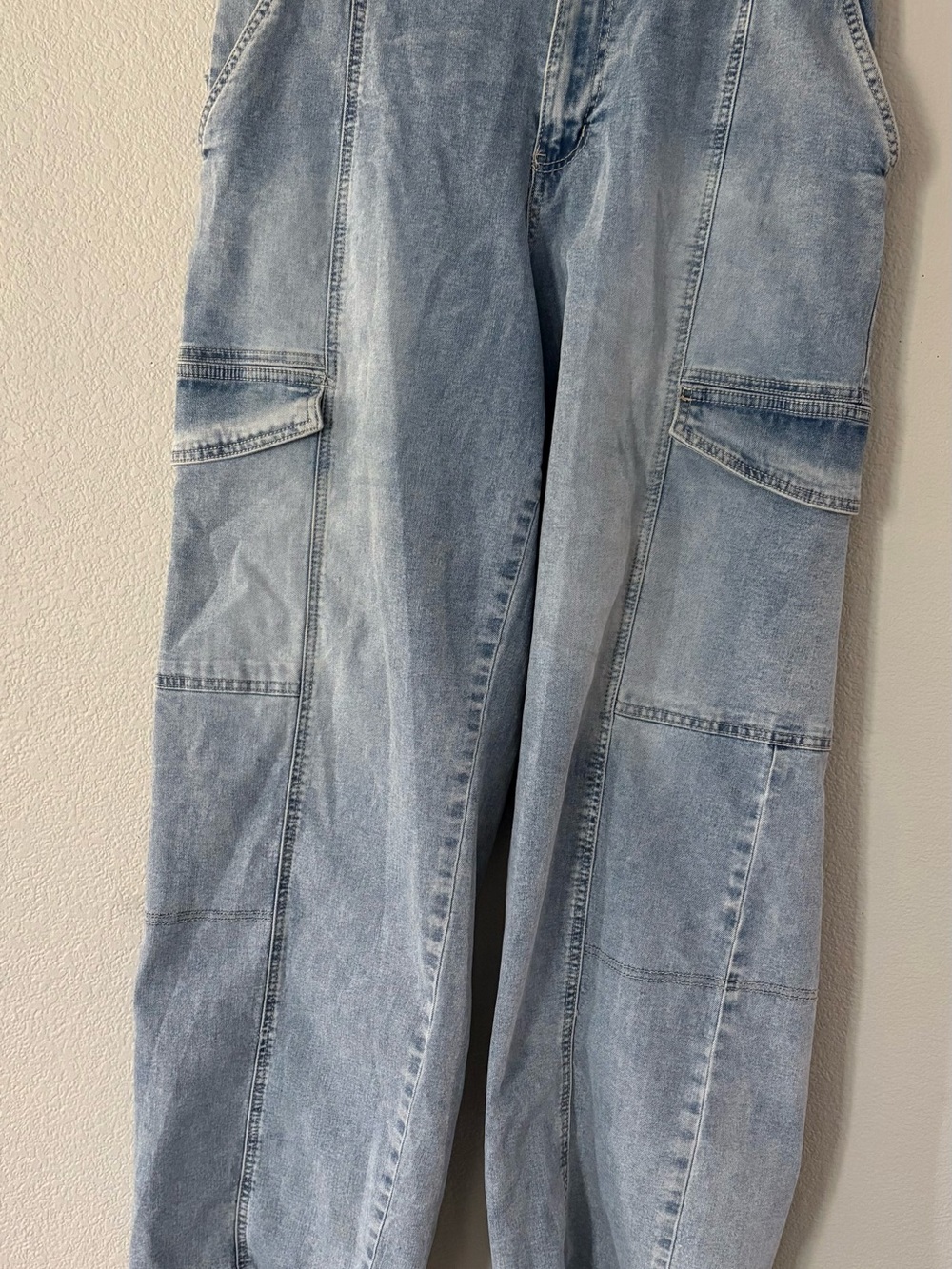 Light Blue Woman’s Low Rise Cargo Jeans sz XL